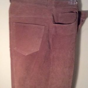 Leather   No damage ready to be tailored ♥️♥️♥️♥️